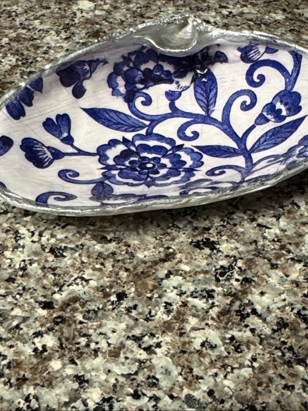 Blue Floral Decorative Shell Tray - - Picture 3 of 4